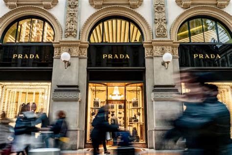 prada a citta di castello|Prada, 400 assunzioni in Italia entro il 2023 .